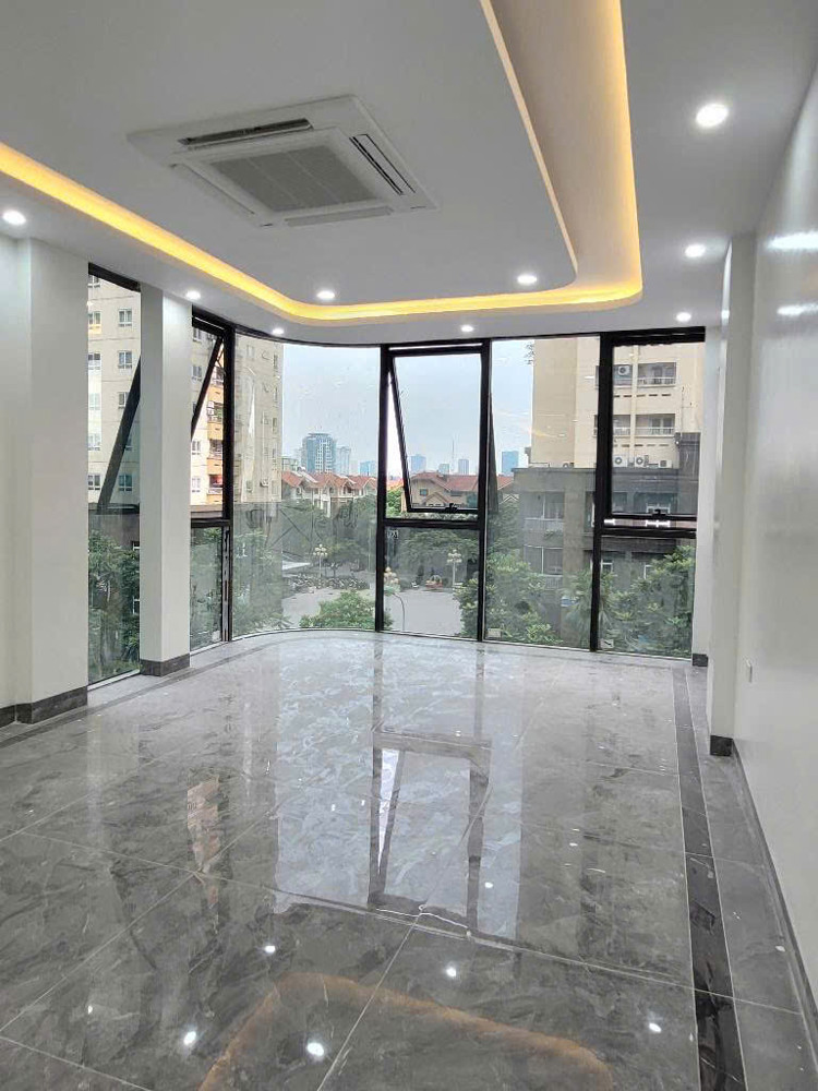 MẶT PHỐ NGUYỄN CHÁNH - TÒA VĂN PHÒNG 8 TẦNG + 1 HẦM - THANG MÁY - PHÁP LÝ ĐẦY ĐỦ - 53 TỶ