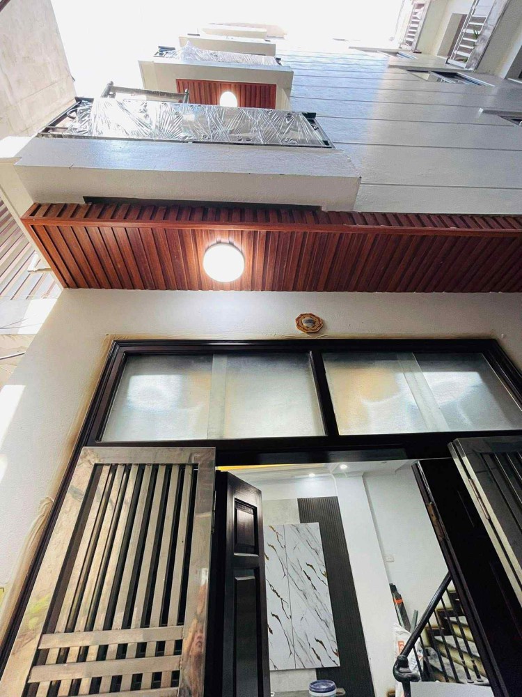 Nay mát trời em Hiếu tiếp tục lên cho anh chị căn 5 tầng tại Phương Canh với mức giá không tưởng