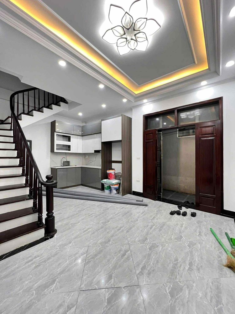 Nay mát trời em Hiếu tiếp tục lên cho anh chị căn 5 tầng tại Phương Canh với mức giá không tưởng