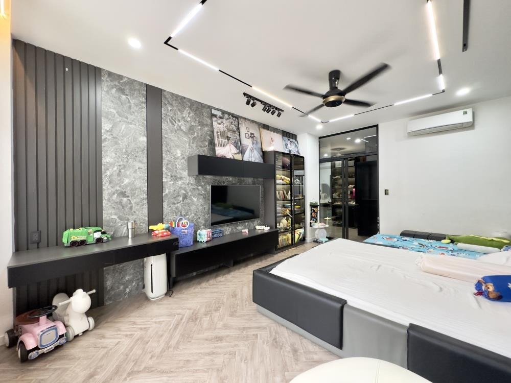 Nhà Đẹp Nở Hậu 11m Tại Tô Hiến Thành, Quận 10 | 4 Tầng, Full Nội Thất