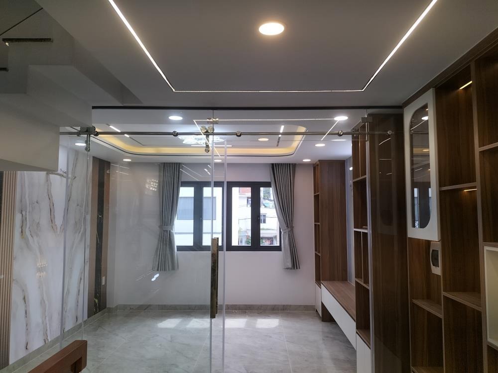 Nhà hẻm nhựa 6m, 56m2, 5 tầng, nội thất cao cấp - Bình Tân