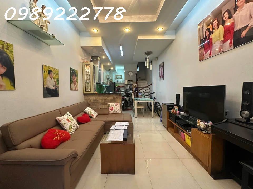 CHỦ GẤP BÁN GIẢM 700Tr - GIÁ 8.3 TỶ 
QUẬN 3 - HẺM Ô TÔ SẠCH ĐẸP - 4 LẦU MỚI ĐẸP - 36M2 