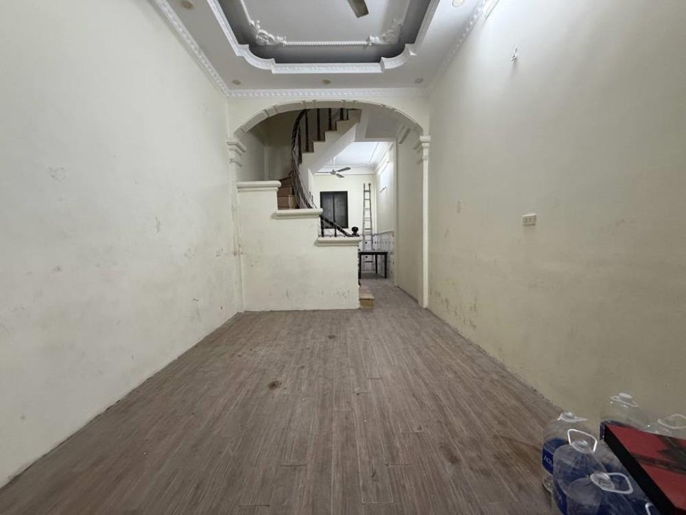 Bán nhà Kim Giang, Hà Nội - 39m2, 5 tầng, Giá 7.8 tỷ - Vị trí đẹp, tiện ích đầy đủ
