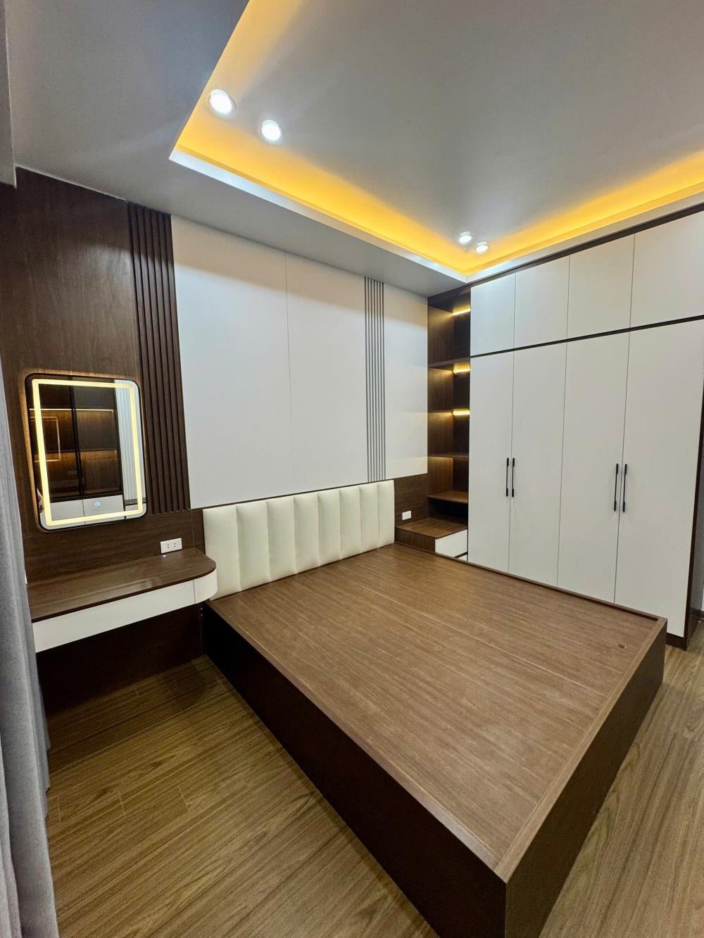 Nhà 2 Mặt Thoáng, Sân Riêng, 4 Tầng, 12.2 Tỷ - Phố Nhân Hòa, Thanh Xuân