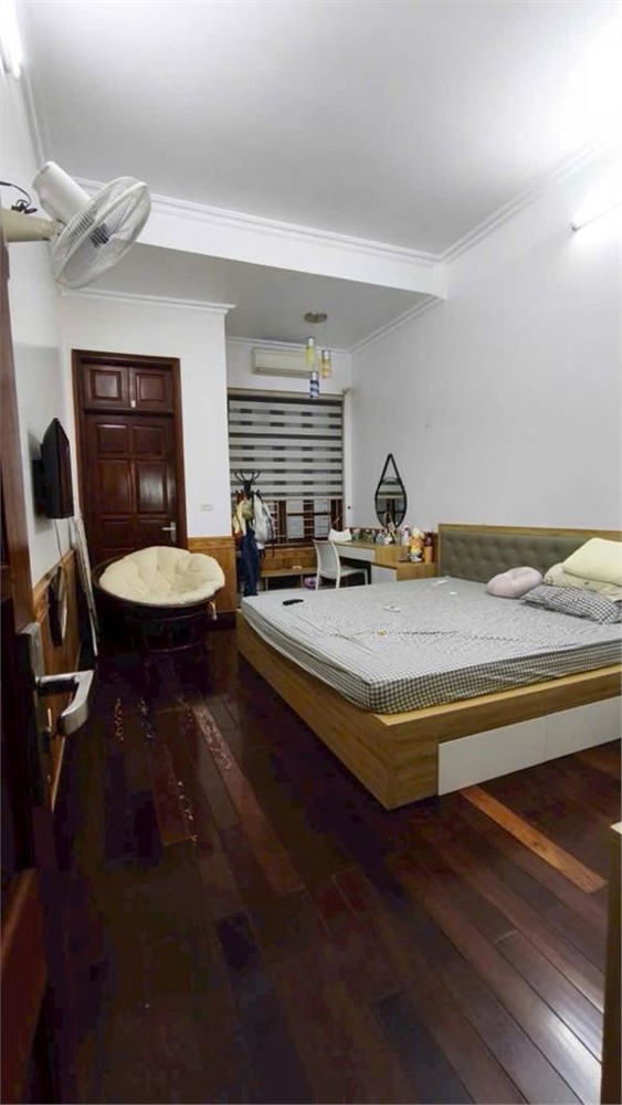 Nhà 42m2, 5 tầng, ngay sát đường Tây Thăng Long, mặt tiền 4,2m