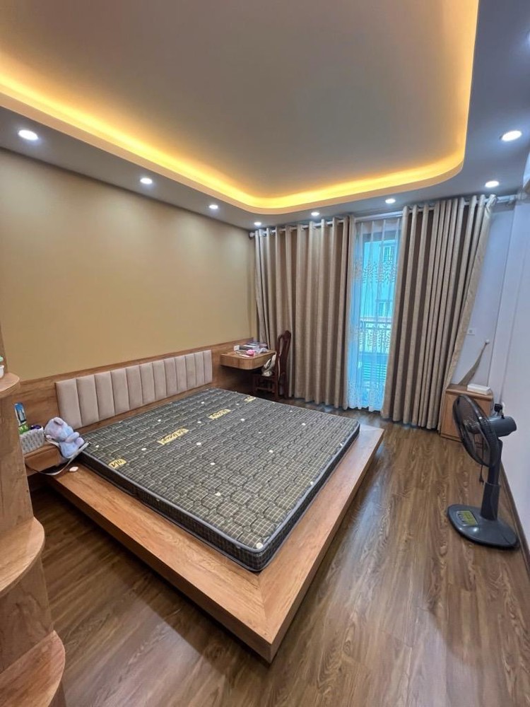 Chính chủ bán nhà 39m2, 5 tầng, tại Thụy Phương, ô tô đỗ ngày đêm