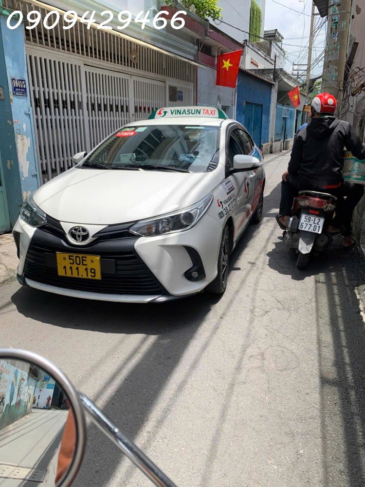 NHÀ QUẬN 7- MẶT TIỀN HẺM XE HƠI - CHỈ 2,99 TỶ - KINH DOANH MUA BÁN TỐT- 3 TẦNG KIÊN CỐ