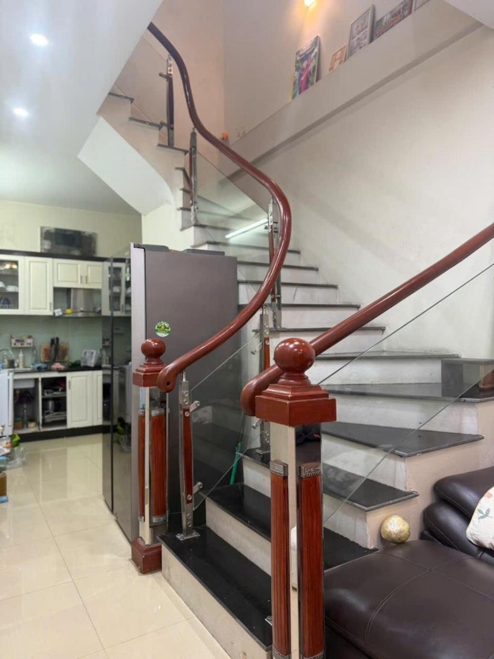 Bán nhà Hoàng Quốc Việt - Trần Cung 40m² - 8 Tỷ - Ô Tô Đỗ Cận Nhà
