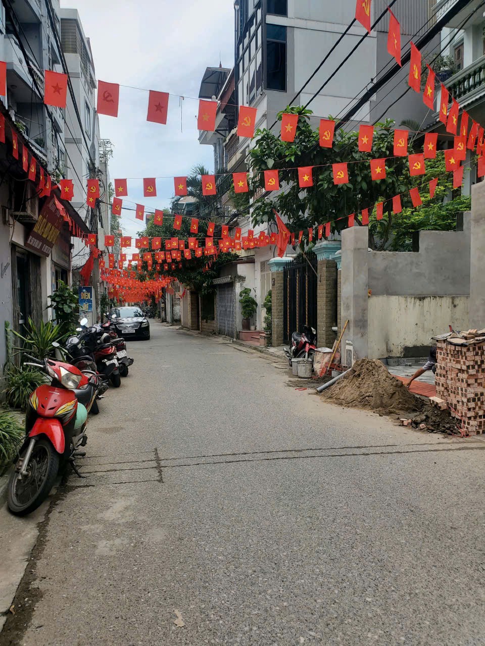 Bán nhà Việt Hưng - Hoa Lâm 4 Tầng, 77m², Mặt Ngõ Ô Tô Tránh - 15 Tỷ