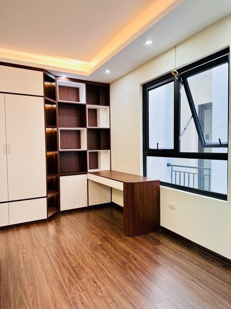 BÁN NHÀ BỒ ĐỀ-LONG BIÊN-FULL NỘI THẤT, 36M- NHỈNH 7 TỶ(TL)