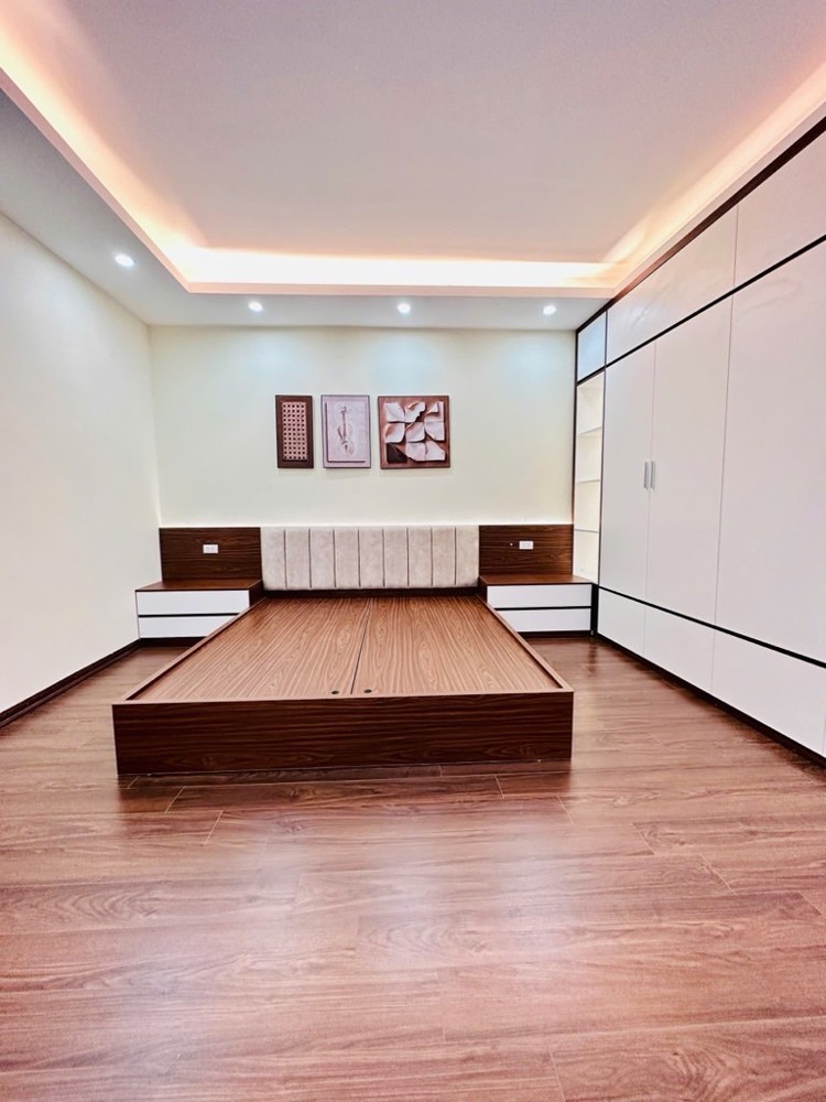 BÁN NHÀ BỒ ĐỀ-LONG BIÊN-FULL NỘI THẤT, 36M- NHỈNH 7 TỶ(TL)