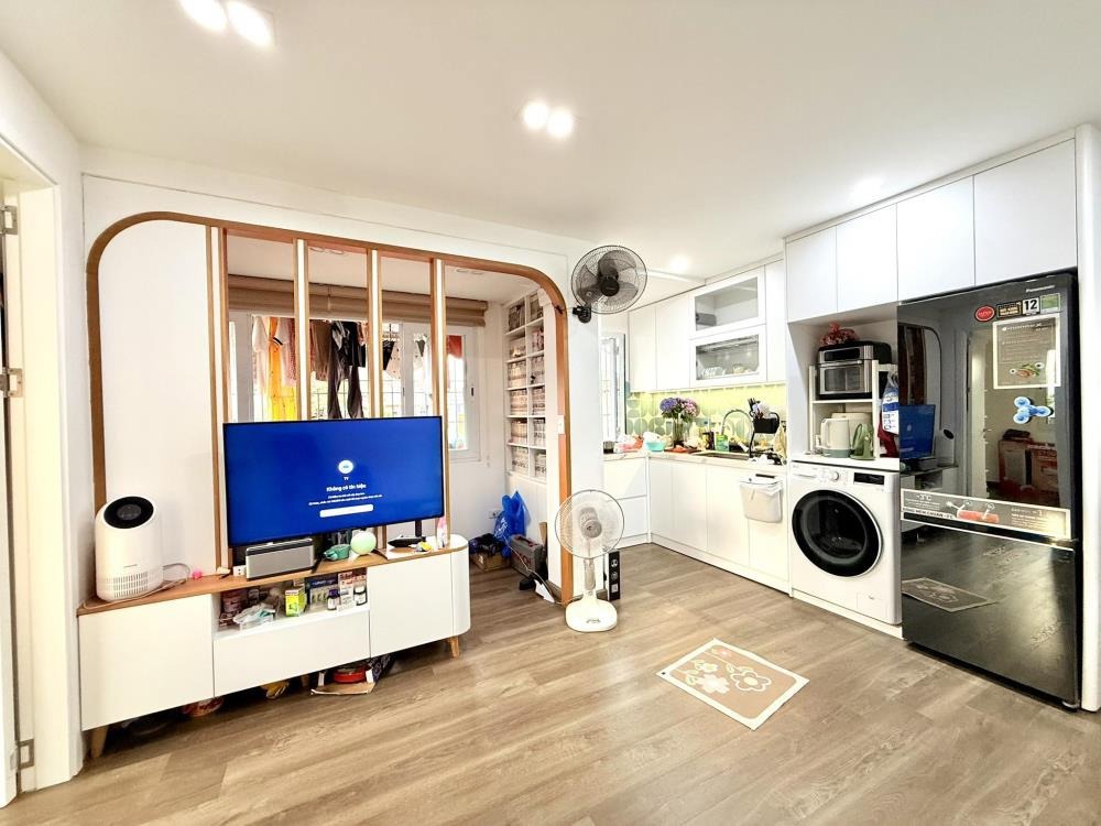 Bán Căn Hộ Tập Thể Phương Mai, Đống Đa - Lô Góc 2 Mặt Thoáng, Ô Tô Đỗ