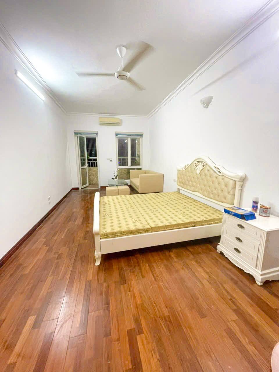 Chung Cư Hoàng Đạo Thúy - 4PN - 160m2 - 13.2 Tỷ - Vị Trí Trung Tâm