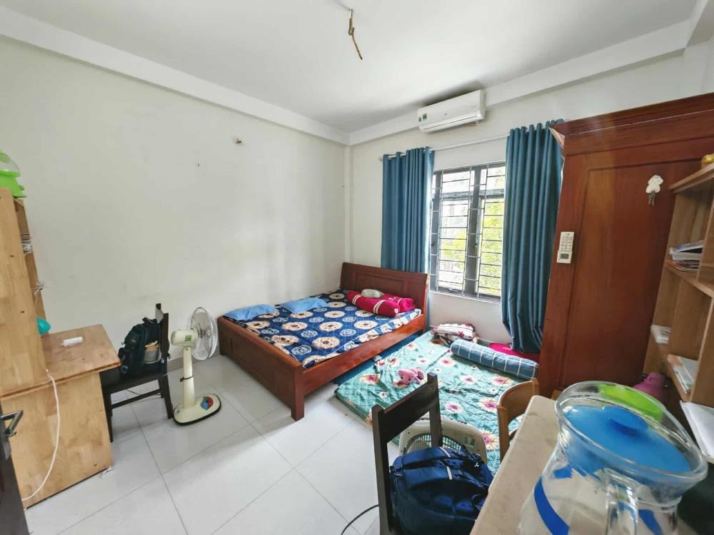 Nhà Hà Nội 30m2, 4 Tầng, Mặt Tiền Rộng - Giá 5.8 Tỷ