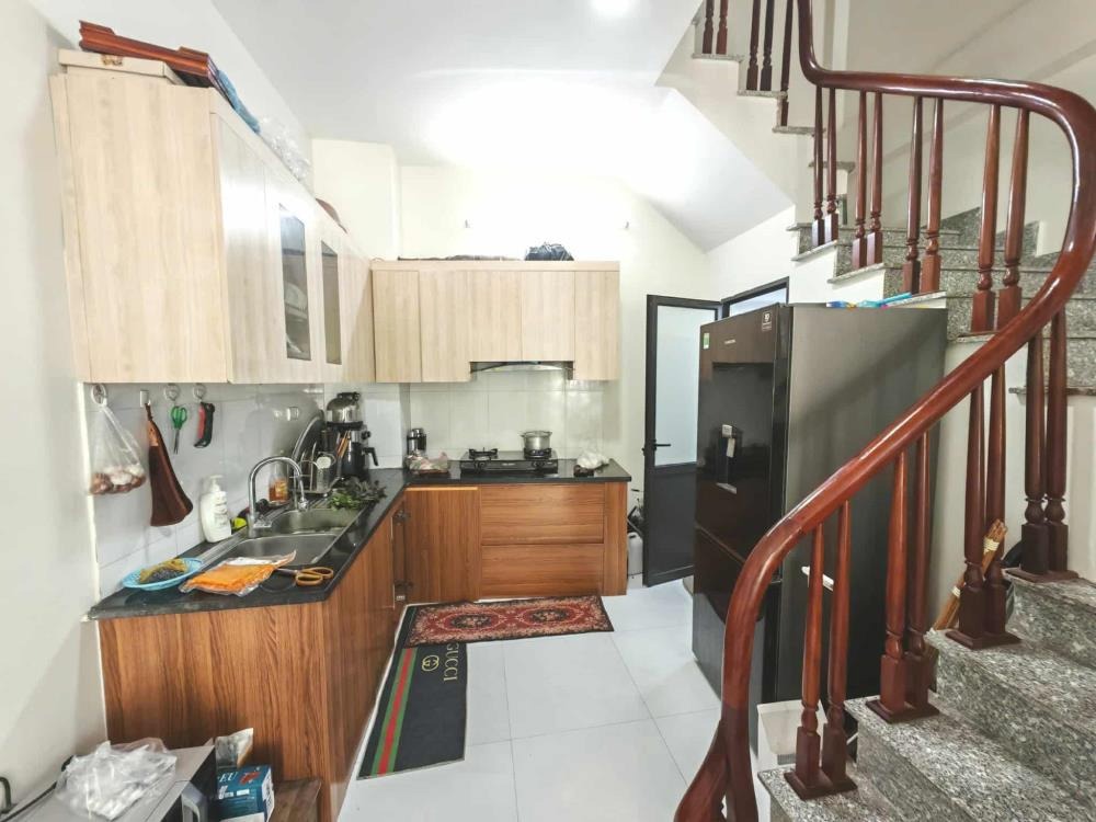 Nhà Hà Nội 30m2, 4 Tầng, Mặt Tiền Rộng - Giá 5.8 Tỷ