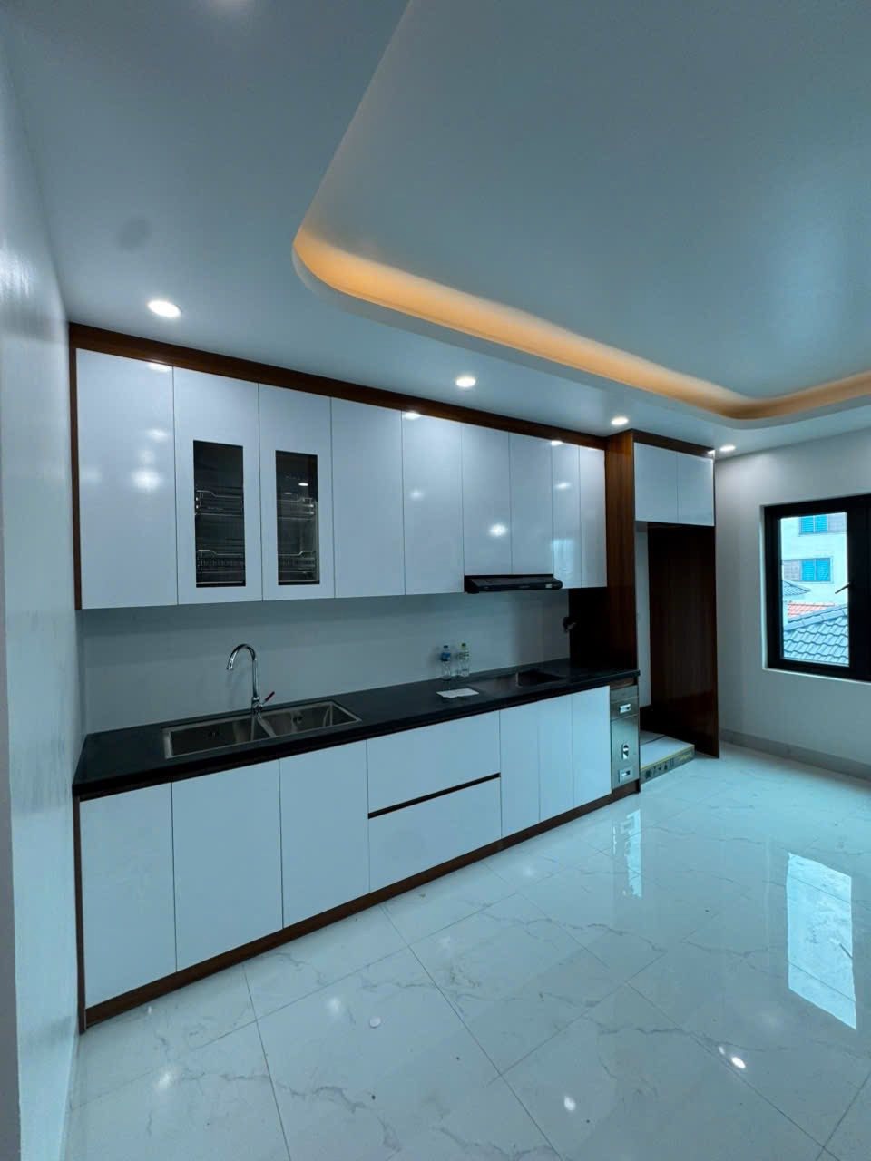 Bán nhà Cầu Diễn gần Đại học Công Nghiệp: 33m2, 5 tầng, có thang máy - Giá 6.x tỷ