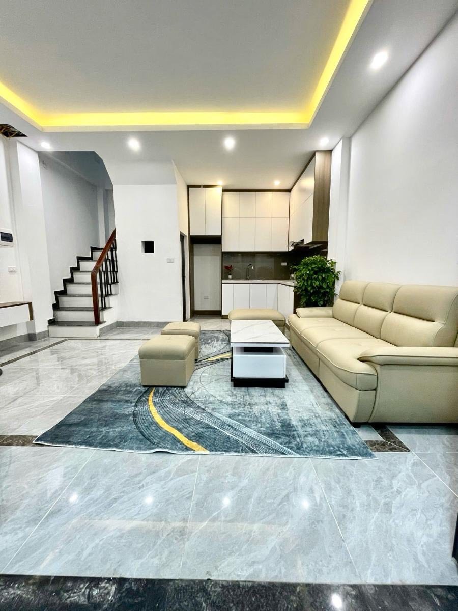 Bán nhà riêng An Dương Vương - 30m² - 5 Tầng - 8.4 Tỷ - Ô Tô Đỗ Cổng