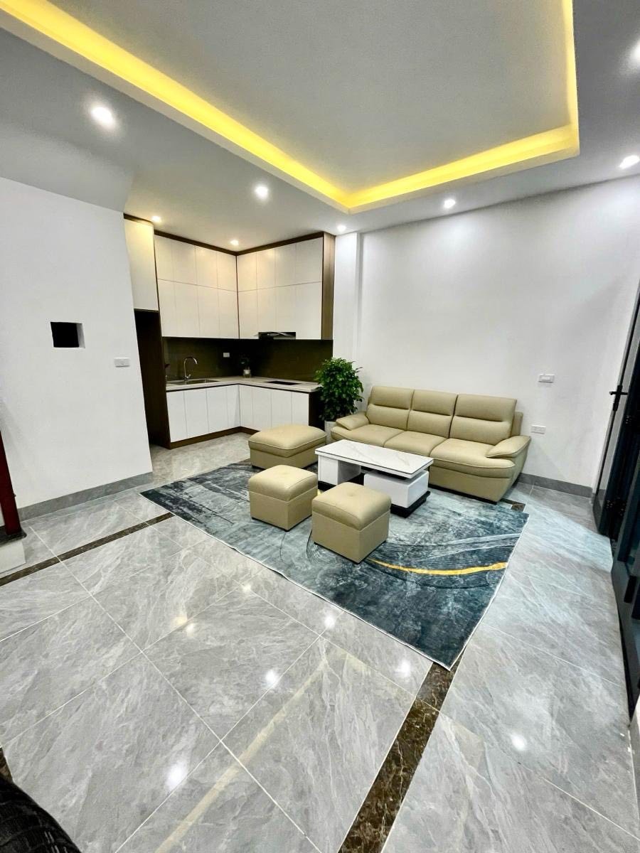 Bán nhà riêng An Dương Vương - 30m² - 5 Tầng - 8.4 Tỷ - Ô Tô Đỗ Cổng