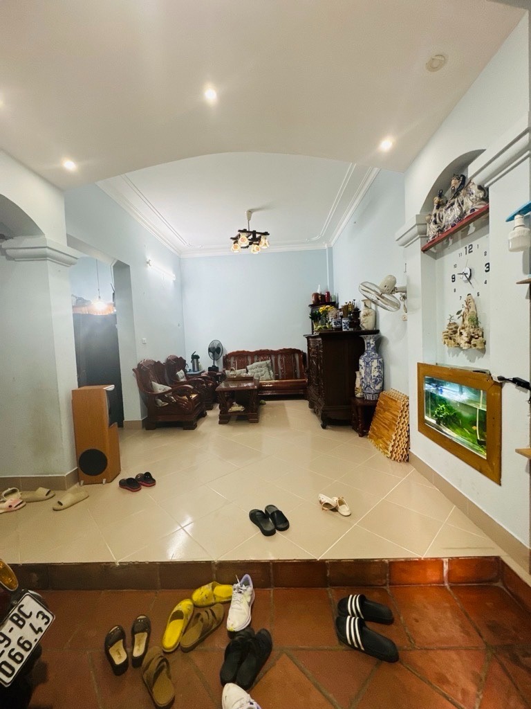 Bán nhà phố Trần Bình, Mai Dịch - 55m2, Mặt tiền 7m, Ô tô vào nhà