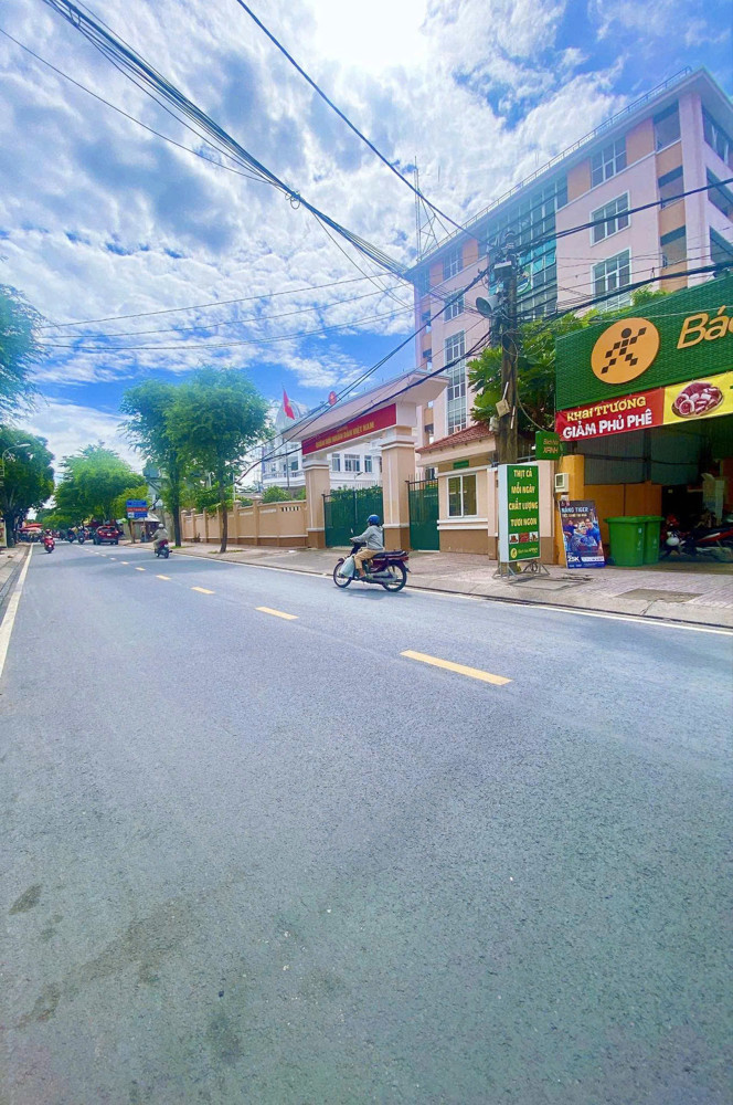 HIẾM! HẺM XE HƠI BÌNH THỌ - SÁT MẶT TIỀN ĐƯỜNG DÂN CHỦ, 100M2 - DÒNG TIỀN SẴN - CHỈ 7T.Ỷ HƠN 