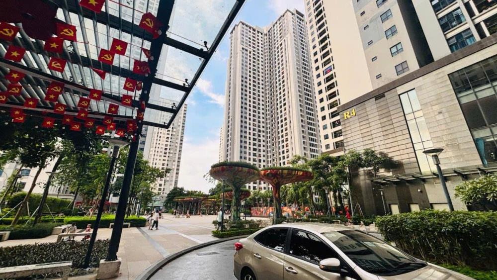 Bán Căn Hộ Goldmark City R1 - 3PN, Góc, View Đẹp - 11.2 Tỷ