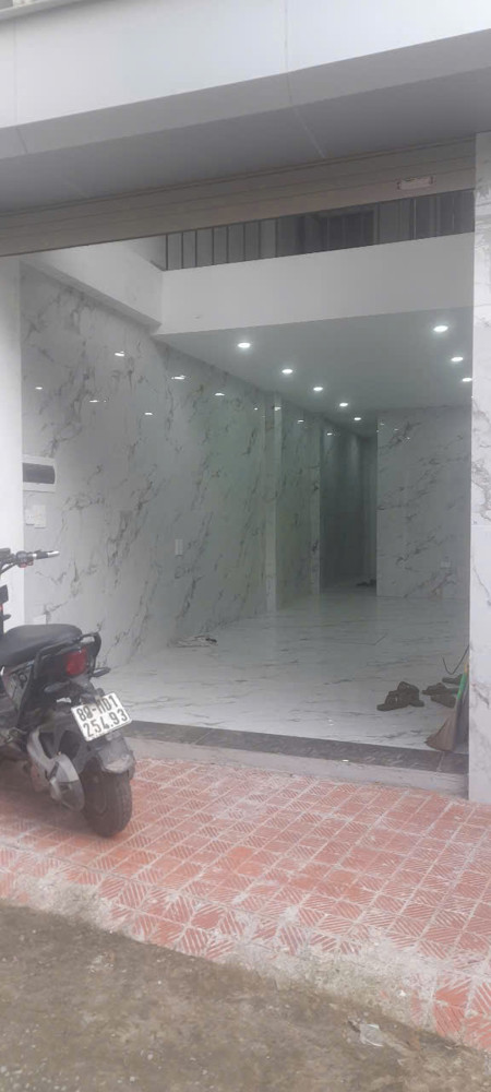 GIÁ TỐT - CHÍNH CHỦ Cần Bán Nhanh Căn Nhà Tại Đường Bát Khối, Long Biên, Hà Nội - MIỄN TRUNG GIAN