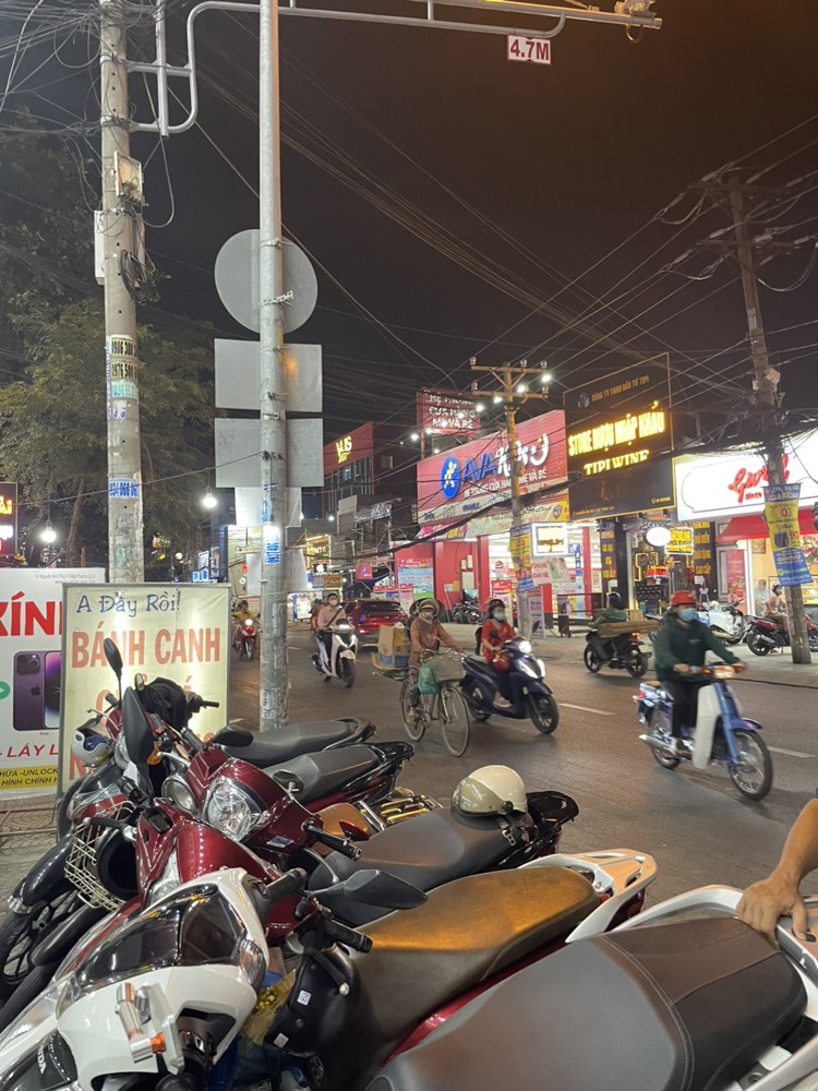 Bán nhà mặt tiền 4x27m giá 9,99 tỷ ĐƯờng Nguyễn Ảnh Thủ