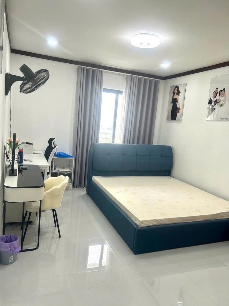Căn hộ mơ ước Q7: 131m2, 3PN, tầng 18 view đẹp, Trần Xuân Soạn, giá hời chỉ 5.1 tỷ, sổ hồng trao