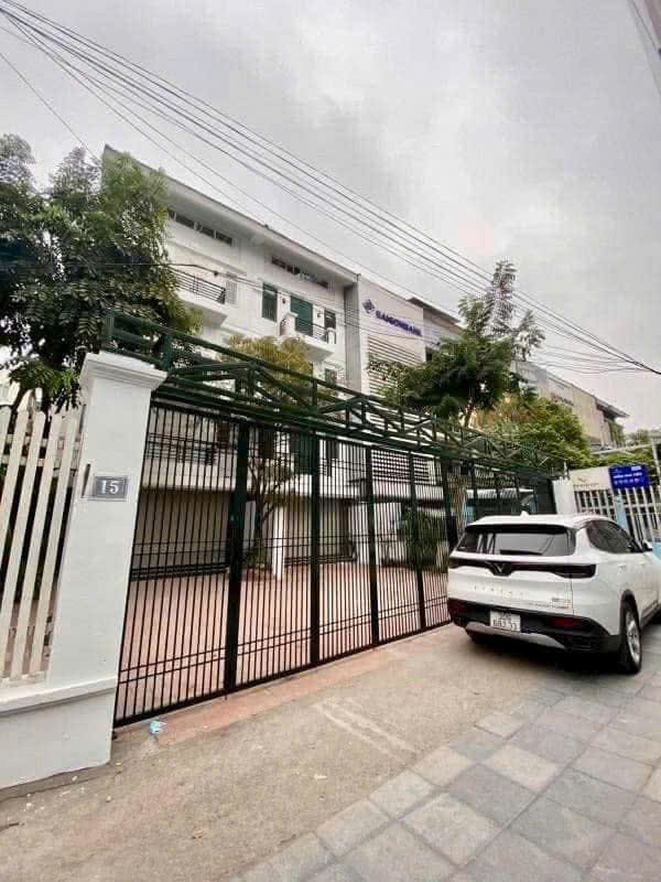 KHU  VIP CỰC VIP MẶT PHỐ HOÀNG CẦU
 - TRUNG TÂM HÀNH CHÍNH - SÂN TRƯỚC, SAU - THANG MÁY - KINH
