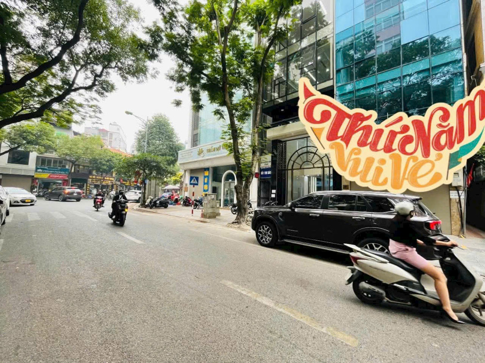 VIP SIÊU VIP PHỐ THI SÁCH - 2 BÀ TRƯNG - CẬN KỀ HOÀN KIẾM -  HIẾM NHÀ BÁN - GIÁ BẤT CHẤP - KINH