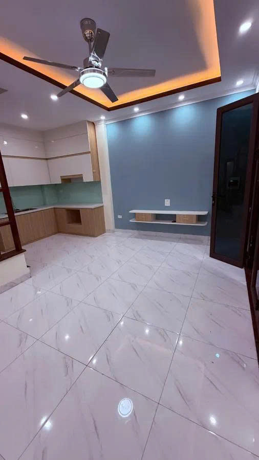 Bán nhà Cổ Bản - Yên Nghĩa 36 m2 x 5 Tầng Ô TÔ đỗ cửa – Nhà mới đẹp ở ngay – Gía 5.25 tỷ