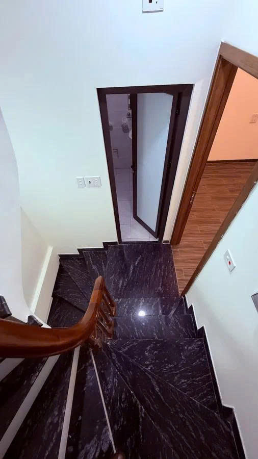 Bán nhà Cổ Bản - Yên Nghĩa 36 m2 x 5 Tầng Ô TÔ đỗ cửa – Nhà mới đẹp ở ngay – Gía 5.25 tỷ
