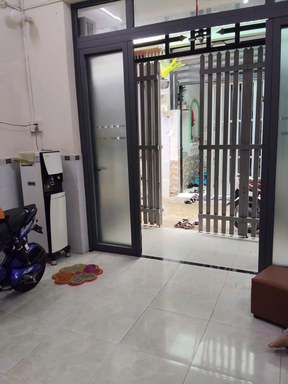 Nhà Xinh Sổ Hồng Riêng, Đúc Lửng 4.5x11m, Gần Chợ Thới Tứ, Hóc Môn