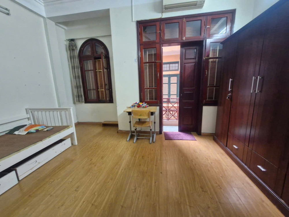3 THOÁNG, Ô TÔ TRÁNH 15m, DÂN XÂY F0 HƠN 20 NĂM- Đặng Tiến Đông 50m, 5 tầng, mt 4,7 m,16,8 tỷ