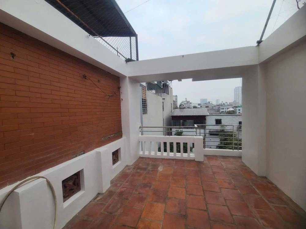 Bán nhà phố Lê Văn Lương 37m2, 5 tầng, 8.8 tỷ - Ngõ ô tô, tiện ích đầy đủ