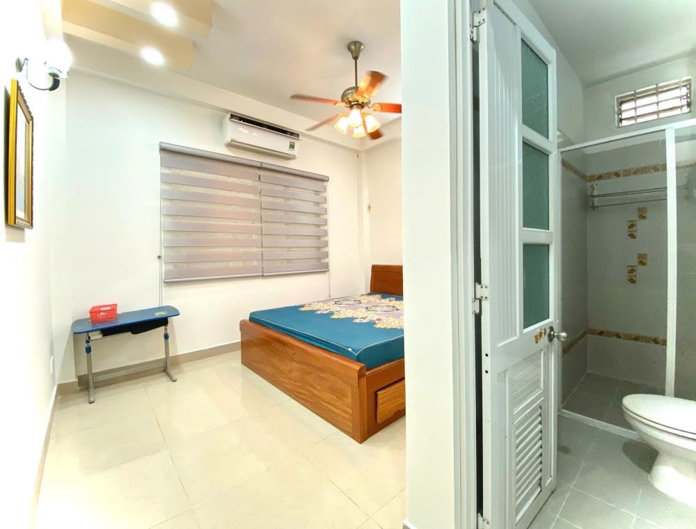 Bán Gấp Nhà HXH Cách Mạng Tháng Tám, Quận 10 – 4x17m, 3 Tầng, 10.2 Tỷ