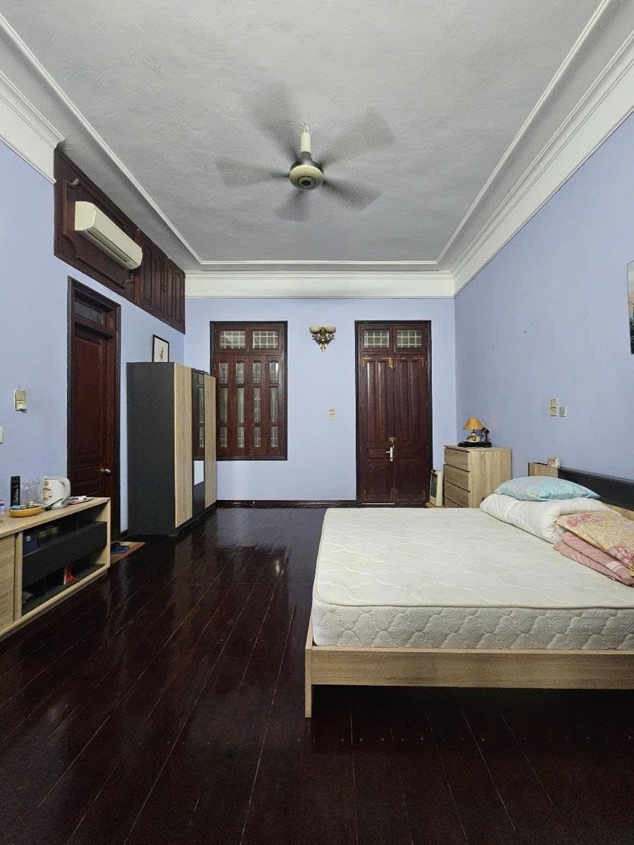 Bán nhà Khương Đình, 5 tầng, 20m ra Hồ Điều Hòa, Giá Hơn 8 Tỷ