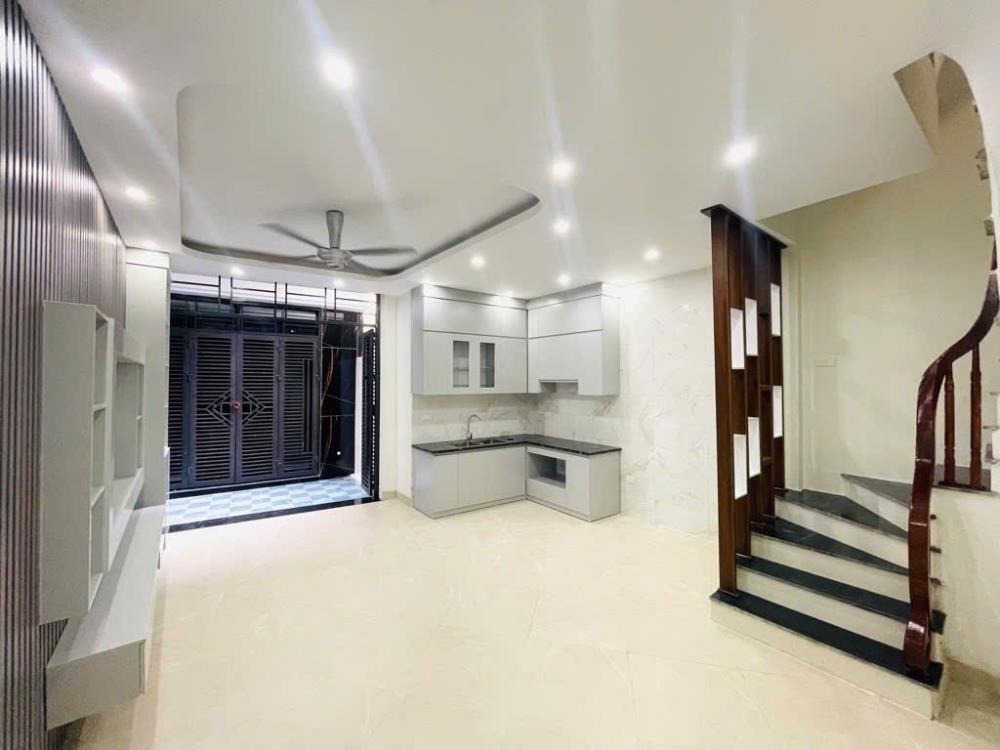 Bán nhà Đại Mỗ, Nam Từ Liêm - 33m2, 5 tầng, 6 tỷ - Vị trí đẹp, pháp lý chuẩn