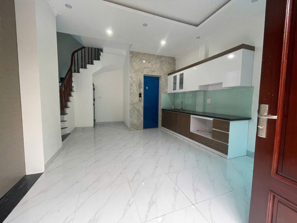Hiếm!!!! Thượng Cát Nhà Mới 5 Tầng Lô Góc Thang Máy Oto VF3  43m2x5TxMT4m Chỉ 5.85 tỷ