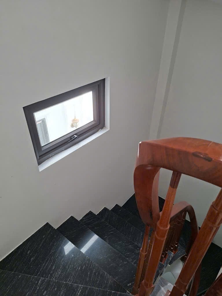 Nhà Mới Full Nội Thất, Vị Trí Đắc Địa Long Biên - Giá 5 Tỷ
