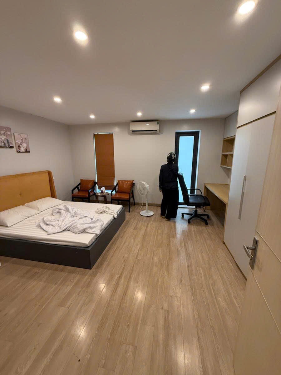Bán tòa nhà mặt phố Đường Láng 50m2, 8 tầng, mặt tiền 5m - Giá 36 tỷ