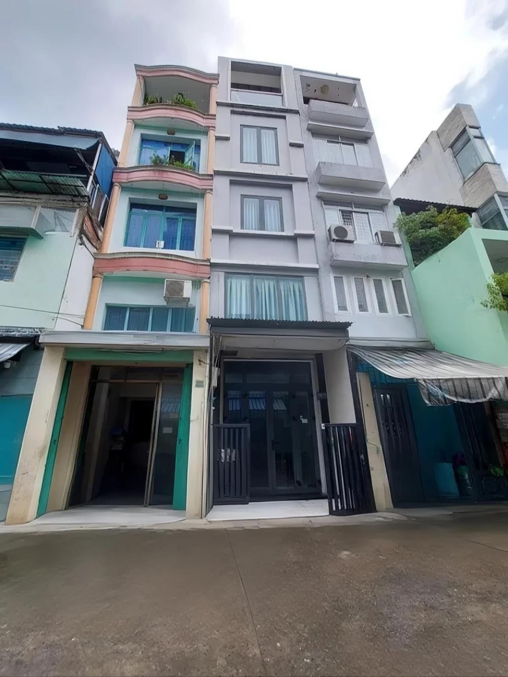 Bán Nhà Mặt Tiền Khu Chợ Bàn Cờ, 5 Tầng - Kinh Doanh Sầm Uất - Giá 9.5 Tỷ