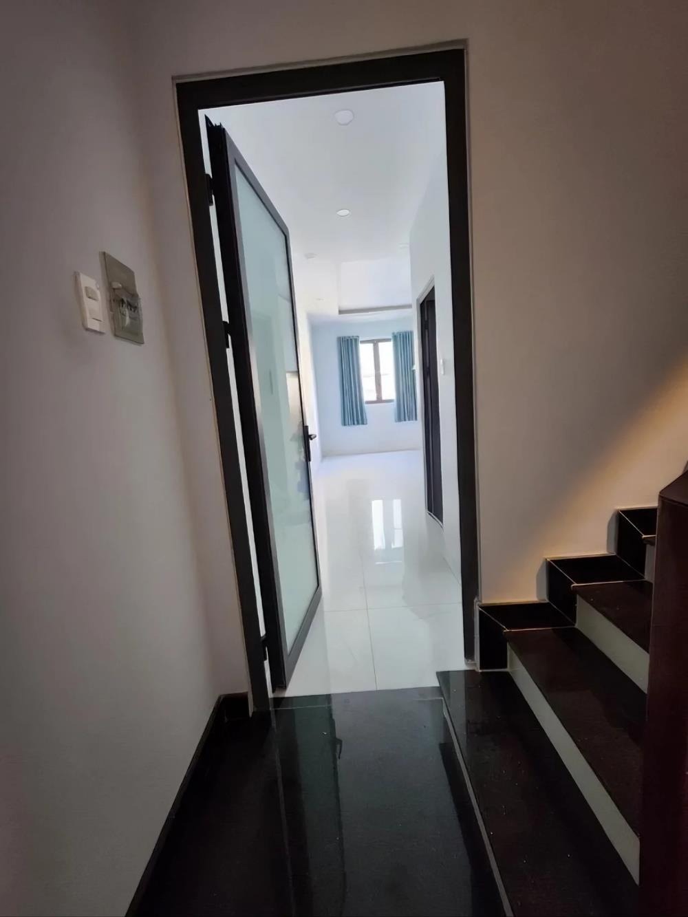 Bán Nhà Mặt Tiền Khu Chợ Bàn Cờ, 5 Tầng - Kinh Doanh Sầm Uất - Giá 9.5 Tỷ