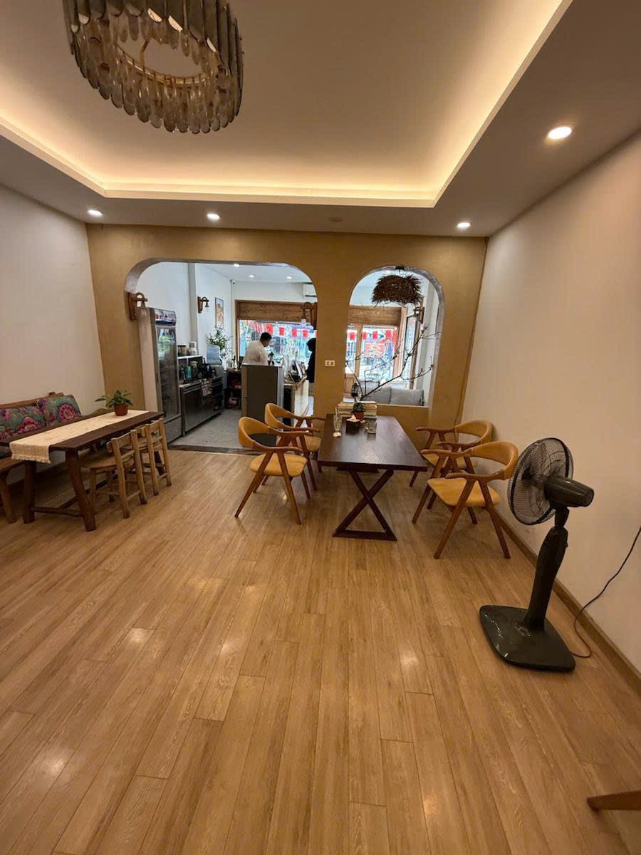 Bán tòa nhà Mặt Phố Đường Láng 50m2, 8 Tầng, Giá 36 Tỷ - Vị Trí Đắc Địa
