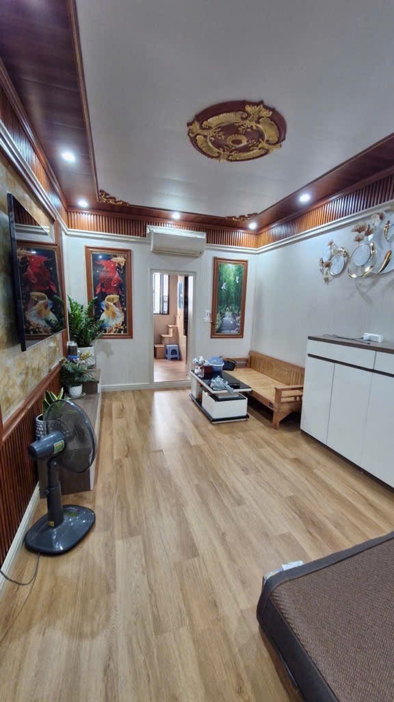 Bán Căn Hộ Nguyên Hồng, Đống Đa - 70m2 - 3.4 Tỷ - Vị Trí Vàng