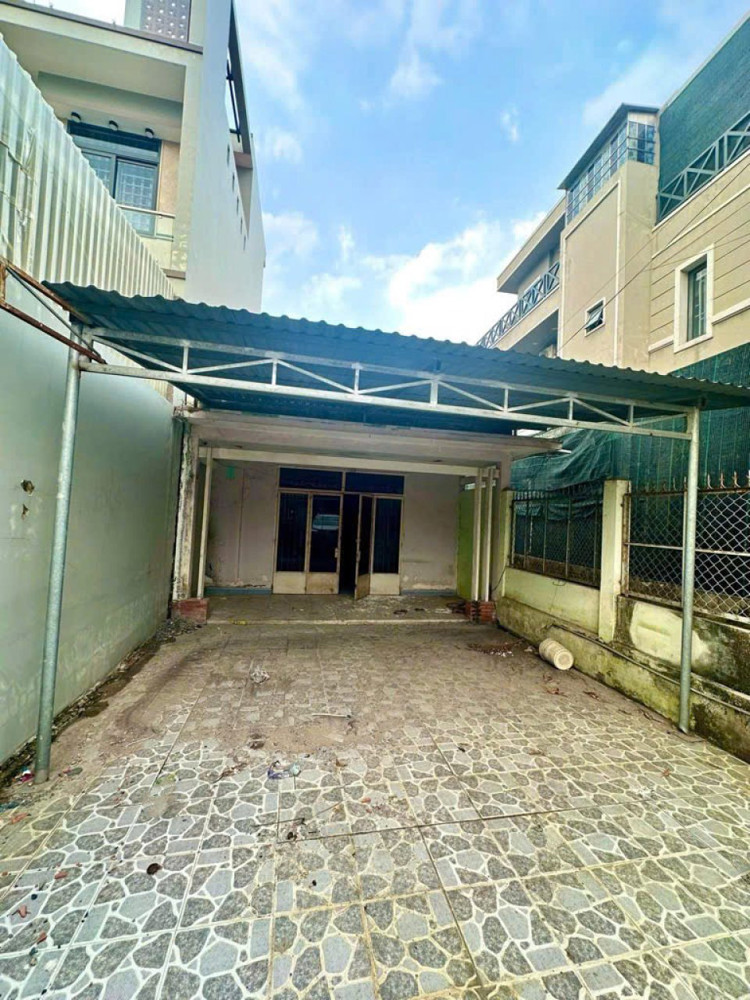 Nhà mặt tiền SHR Vuông Full thổ HXH né 339m2 – Thạnh Lộc 48 Quận 12 SS