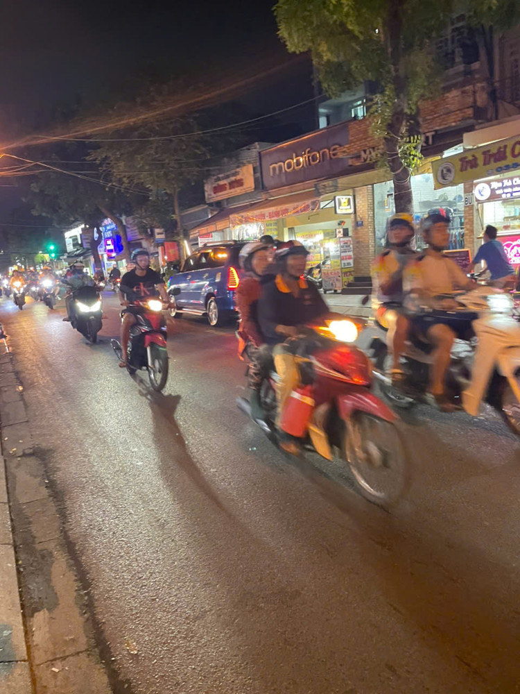 Bán nhà mặt tiền kinh doanh 20x35m giá 65 tỷ Đường Nguyễn Văn Quá