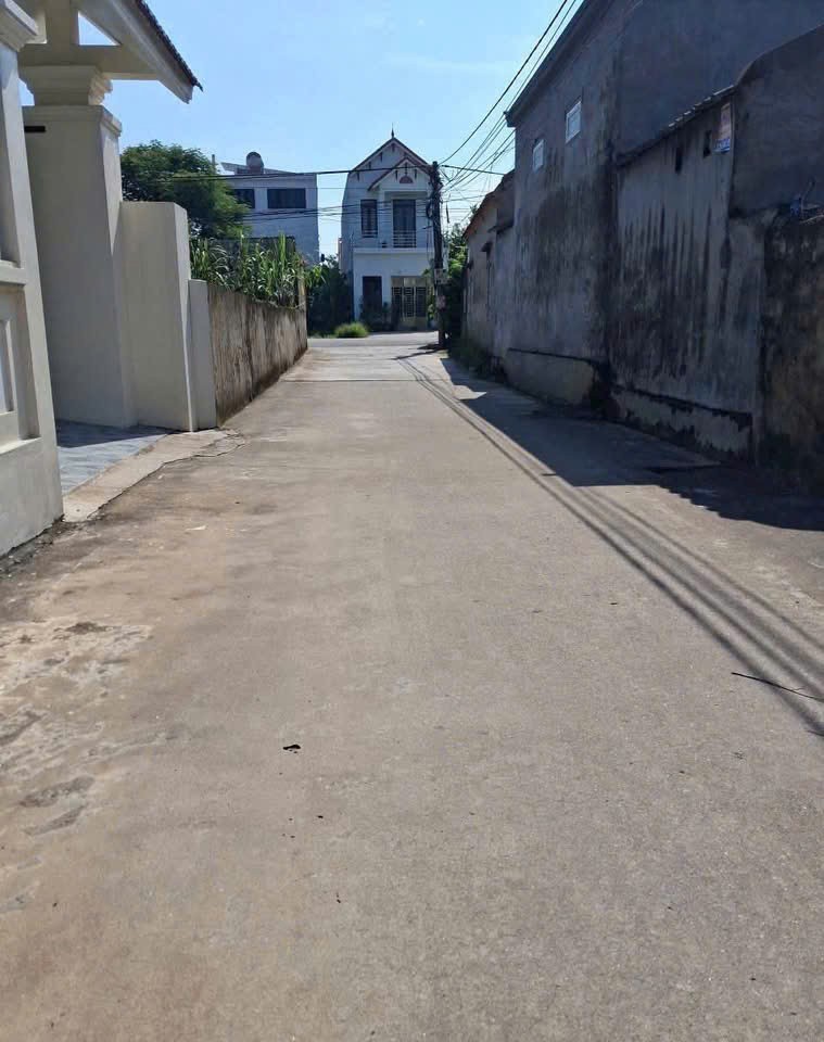 1.8x tỷ 109m2 Kỳ Sơn Kiến Thụy Zalo 0567222555