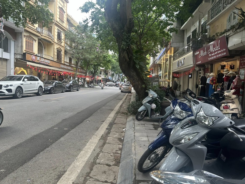 Siêu phẩm 2 mặt phố chỉ 585tr/m2 – 139m² Hoà Mã – Phùng Khắc Khoan chỉ 82tỷ bao ra sổ