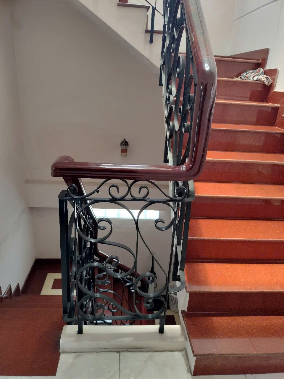 Bán Nhà Mặt Tiền Quận 6 – 4 Tầng, DT Lớn, Pháp Lý Chuẩn